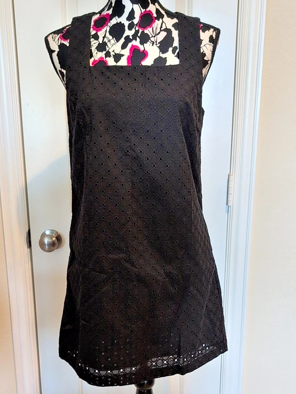 Banana Republic Black Eyelet Stitch Sleeveless Mini Dress Small NWT